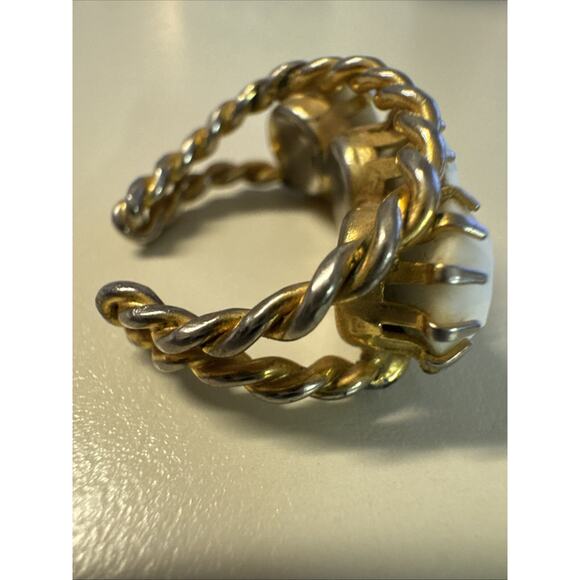 Open Cuffs Vintage Ring 3 White Stones Amazing Detail - Picture 8 of 8